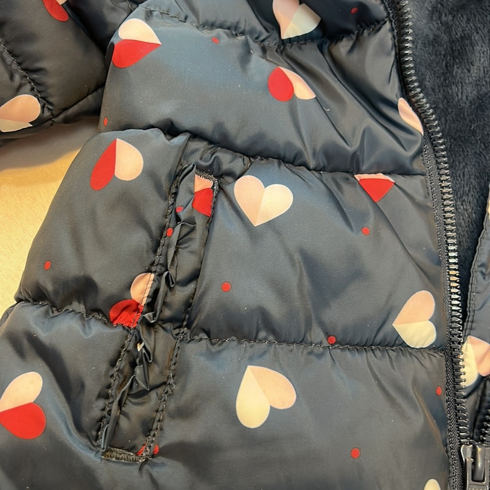 Wonder Nation brand infant 12 months hooded coat.  Navy w/pink hearts. - Picture 3 of 9